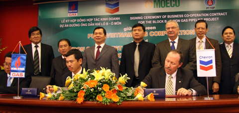 Lễ ký kết hợp đồng hợp tác kinh doanh dự án đường ống dẫn khí Lô B - Ô Môn chiều 11/3.